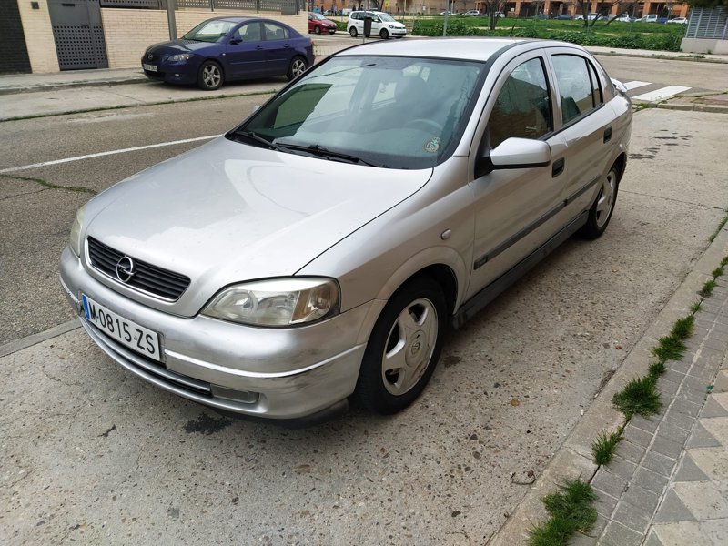 Venta Opel Astra 1.8 Talleres Villoria Recambios y Servicios